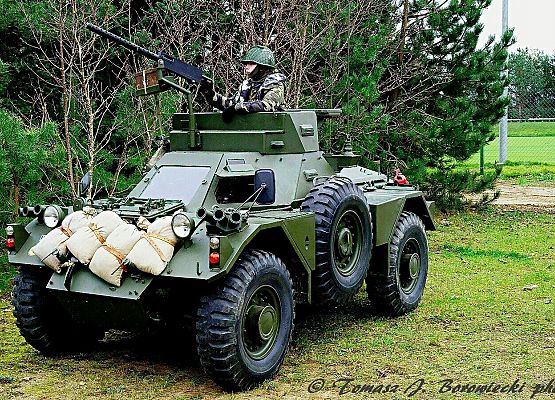 Grafika 12: Militarnie w Garczegorzu z okazji Święta Niepodległości