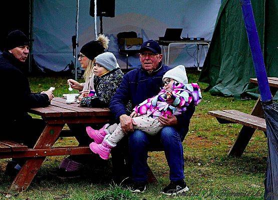 Grafika 1: Militarnie w Garczegorzu z okazji Święta Niepodległości