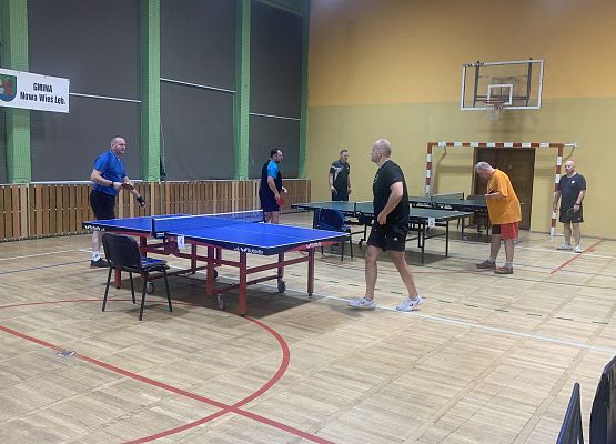 Grafika 2: Drużynowy "Tęczowy Turniej Tenisa Stołowego"