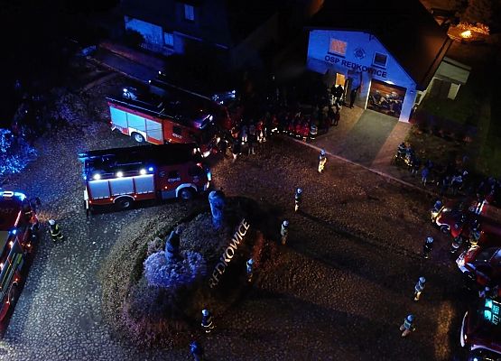 Grafika 2: Nowy wóz strażacki w OSP Redkowice