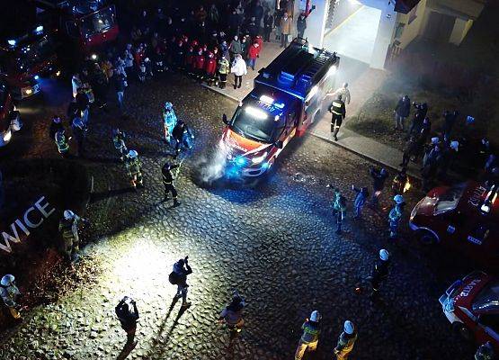 Grafika 4: Nowy wóz strażacki w OSP Redkowice