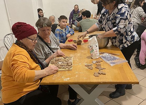 Grafika 2: Przedświąteczne zajęcia w Lędziechowie