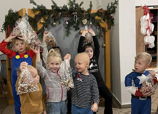 Grafika 4: Przedświąteczne zajęcia w Lędziechowie