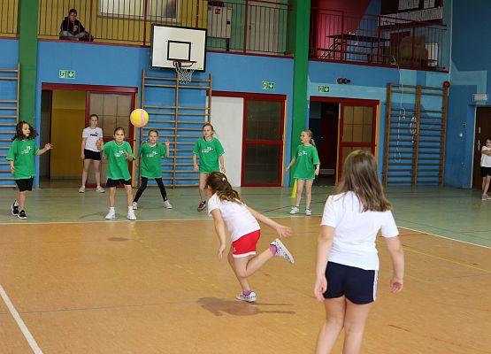 Grafika 3: Ogólnopolska Międzyszkolna Liga Malucha w "Dwa Ognie" o Puchar Małgorzaty Glinki