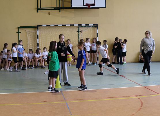 Grafika 4: Ogólnopolska Międzyszkolna Liga Malucha w "Dwa Ognie" o Puchar Małgorzaty Glinki