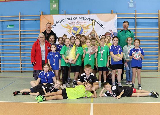Grafika 9: Ogólnopolska Międzyszkolna Liga Malucha w "Dwa Ognie" o Puchar Małgorzaty Glinki