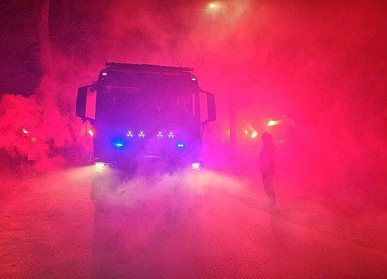 Grafika 5: Nowy wóz strażacki dotarł do OSP Tawęcino