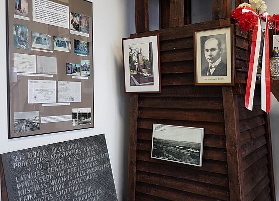 Grafika 15: Upamiętnienie Konstantīna Čakste w Krępie Kaszubskiej