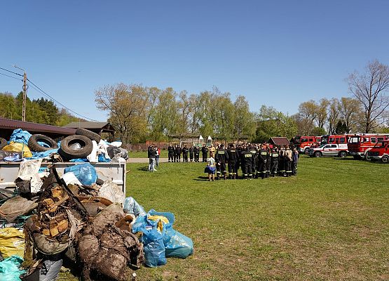 Grafika 4: Razem dla czystej rzeki – akcja sprzątania Łeby