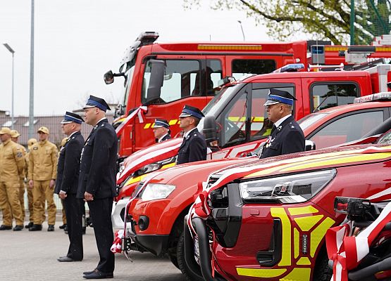 Grafika 28: Powiatowe Święto Strażaków – uroczystość pełna dumy i wdzięczności