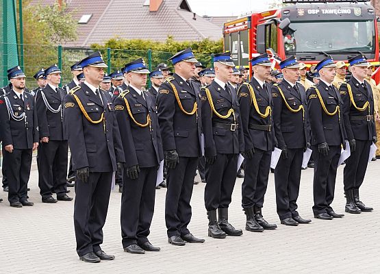 Grafika 19: Powiatowe Święto Strażaków – uroczystość pełna dumy i wdzięczności