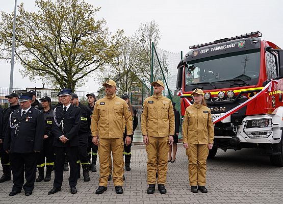 Grafika 20: Powiatowe Święto Strażaków – uroczystość pełna dumy i wdzięczności