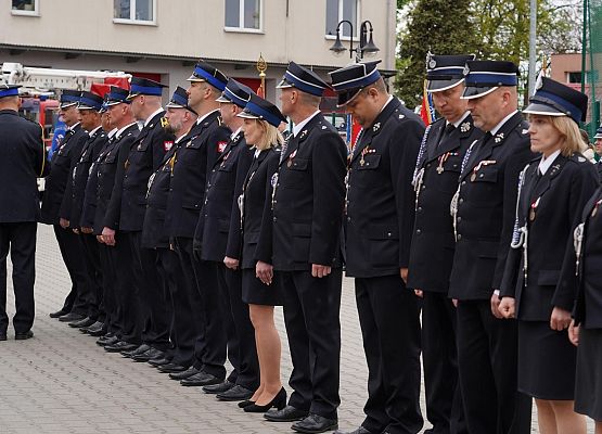 Grafika 8: Powiatowe Święto Strażaków – uroczystość pełna dumy i wdzięczności