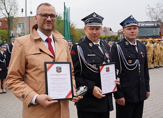 Grafika 38: Powiatowe Święto Strażaków – uroczystość pełna dumy i wdzięczności