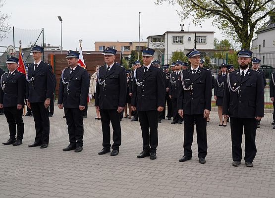 Grafika 12: Powiatowe Święto Strażaków – uroczystość pełna dumy i wdzięczności
