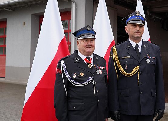 Grafika 45: Powiatowe Święto Strażaków – uroczystość pełna dumy i wdzięczności