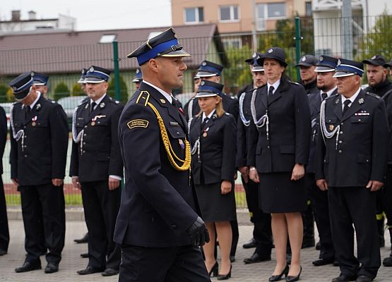 Grafika 7: Powiatowe Święto Strażaków – uroczystość pełna dumy i wdzięczności