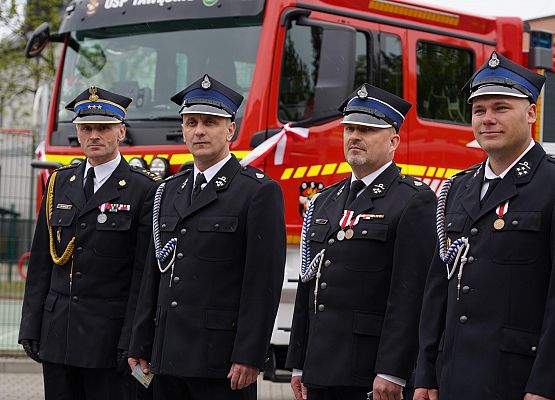 Grafika 25: Powiatowe Święto Strażaków – uroczystość pełna dumy i wdzięczności