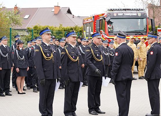 Grafika 15: Powiatowe Święto Strażaków – uroczystość pełna dumy i wdzięczności