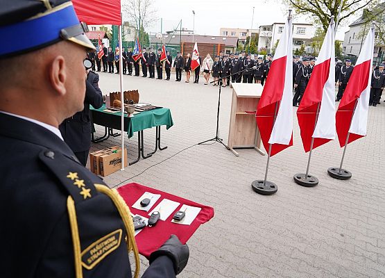 Grafika 21: Powiatowe Święto Strażaków – uroczystość pełna dumy i wdzięczności