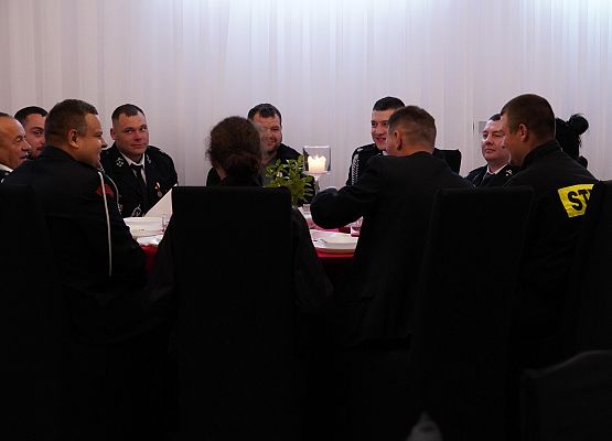 Grafika 50: Powiatowe Święto Strażaków – uroczystość pełna dumy i wdzięczności