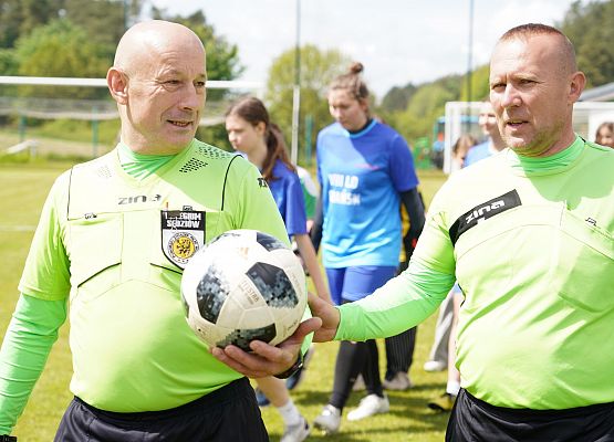 Grafika 3: Finał Wojewódzki Licealiady Dziewcząt na boisku w Garczegorzu