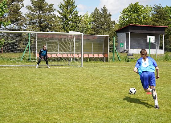 Grafika 15: Finał Wojewódzki Licealiady Dziewcząt na boisku w Garczegorzu