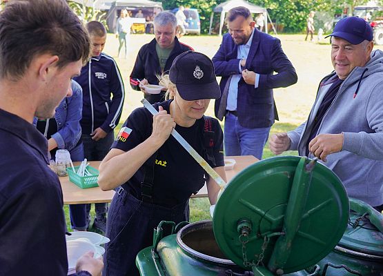 Grafika 11: Dożynki sołecko-parafialne w Garczegorzu