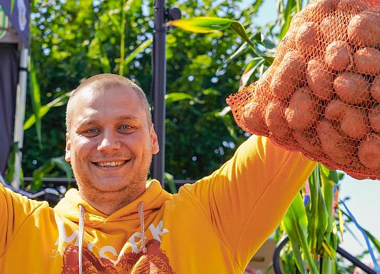 Grafika 30: Dożynki sołecko-parafialne w Garczegorzu