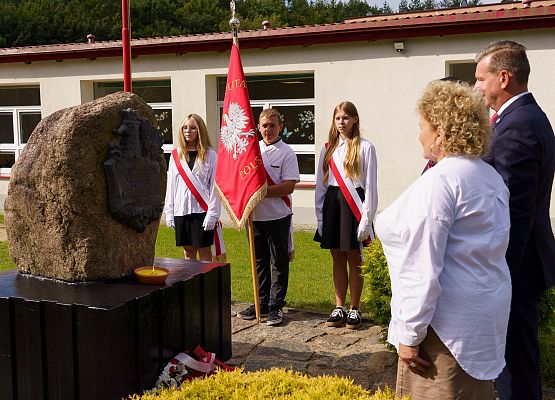 Grafika 1: Uroczystości upamiętniające rocznicę wybuchu II wojny światowej