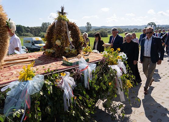 Grafika 27: XXV Dożynki Powiatowe w Lubowidzu – tradycja, rodzina, wspólnota