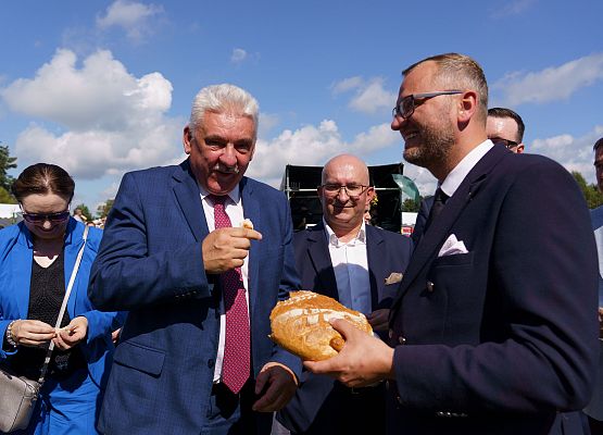 Grafika 47: XXV Dożynki Powiatowe w Lubowidzu – tradycja, rodzina, wspólnota