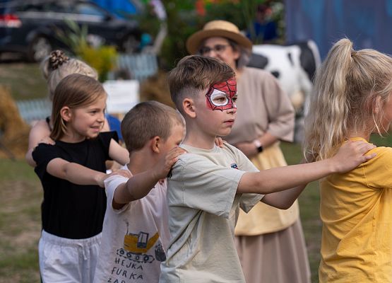 Grafika 82: XXV Dożynki Powiatowe w Lubowidzu – tradycja, rodzina, wspólnota