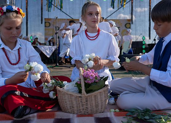 Grafika 152: XXV Dożynki Powiatowe w Lubowidzu – tradycja, rodzina, wspólnota