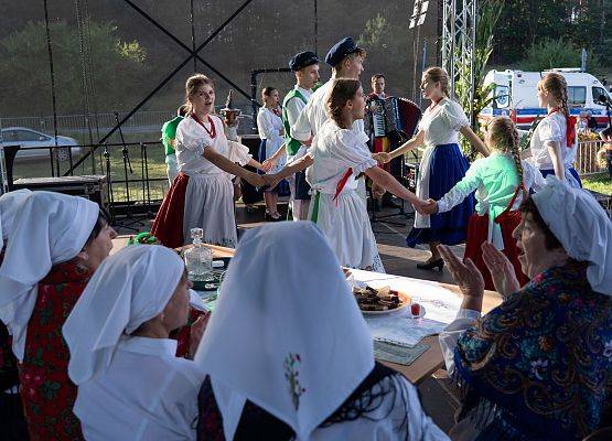 Grafika 159: XXV Dożynki Powiatowe w Lubowidzu – tradycja, rodzina, wspólnota