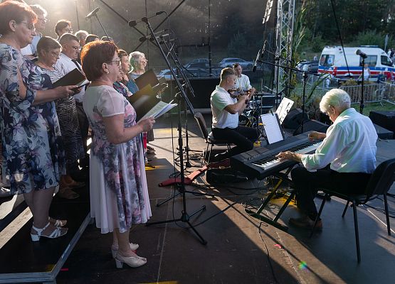 Grafika 179: XXV Dożynki Powiatowe w Lubowidzu – tradycja, rodzina, wspólnota