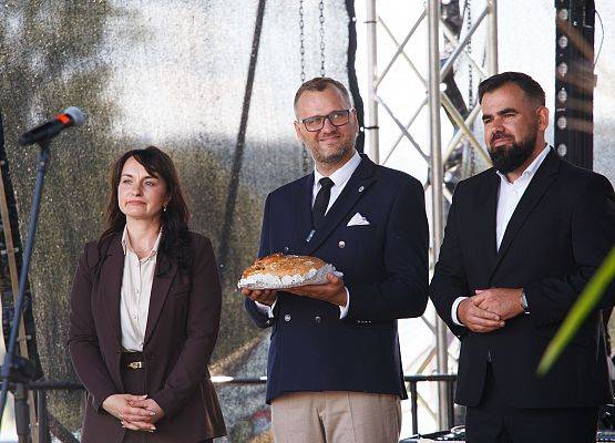 Grafika 216: XXV Dożynki Powiatowe w Lubowidzu – tradycja, rodzina, wspólnota