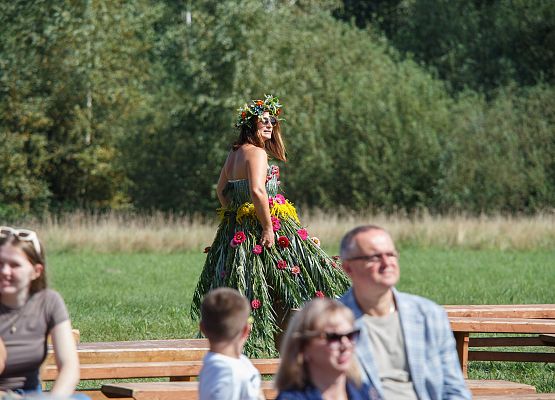 Grafika 217: XXV Dożynki Powiatowe w Lubowidzu – tradycja, rodzina, wspólnota