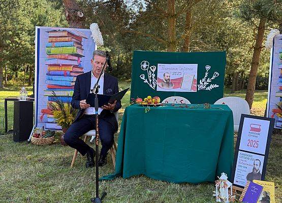 Grafika 8: Narodowe Czytanie 2025