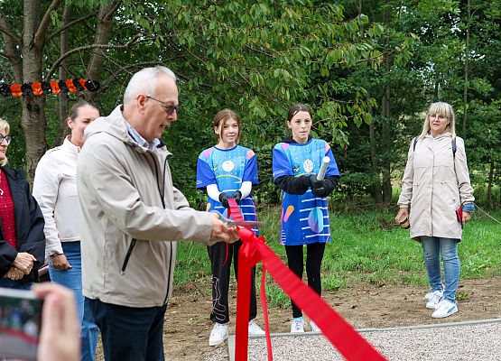 Grafika 22: Otwarcie boiska do gry w petanque w szkolnym sadzie