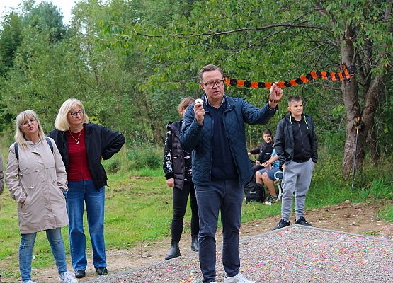 Grafika 18: Otwarcie boiska do gry w petanque w szkolnym sadzie