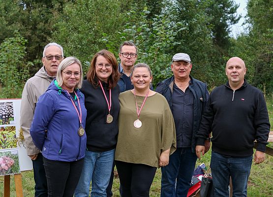 Grafika 6: Otwarcie boiska do gry w petanque w szkolnym sadzie