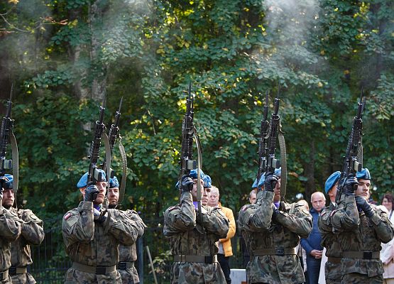Grafika 39: Hołd dla Ofiar Marszu Śmierci w atmosferze zadumy (foto+wideo)
