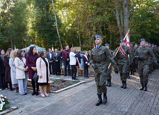 Grafika 40: Hołd dla Ofiar Marszu Śmierci w atmosferze zadumy (foto+wideo)