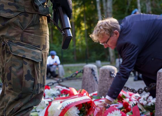 Grafika 87: Hołd dla Ofiar Marszu Śmierci w atmosferze zadumy (foto+wideo)