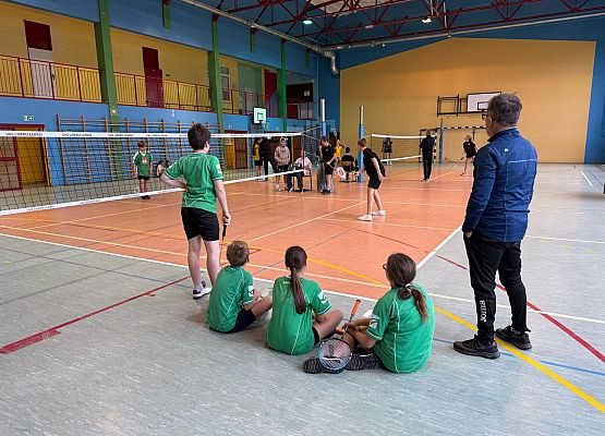 Grafika 10: Gminne Mistrzostwa w Badmintonie – Igrzyska Dzieci 2025