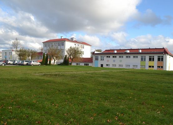 Grafika 3: Zespół Szkół w Łebieniu