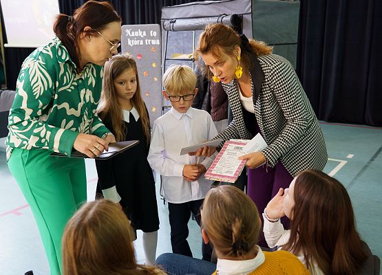 Grafika 3: Dzień Edukacji Narodowej w szkołach i przedszkolach