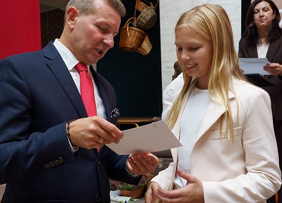 Grafika 43: Dzień Edukacji Narodowej w szkołach i przedszkolach