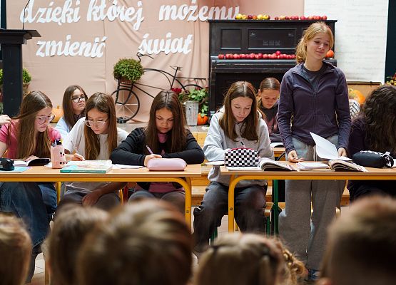 Grafika 54: Dzień Edukacji Narodowej w szkołach i przedszkolach